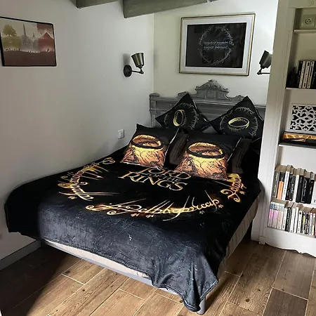 La Maison Hobbit Troglodyte Hébergement de vacances