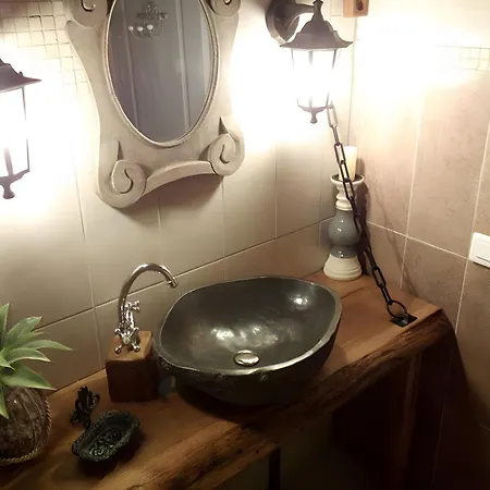 La Maison Hobbit Troglodyte Hébergement de vacances *